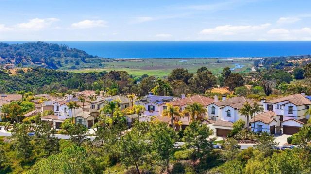 4046 Lago Di Grata Cir, San Diego, CA 92130
