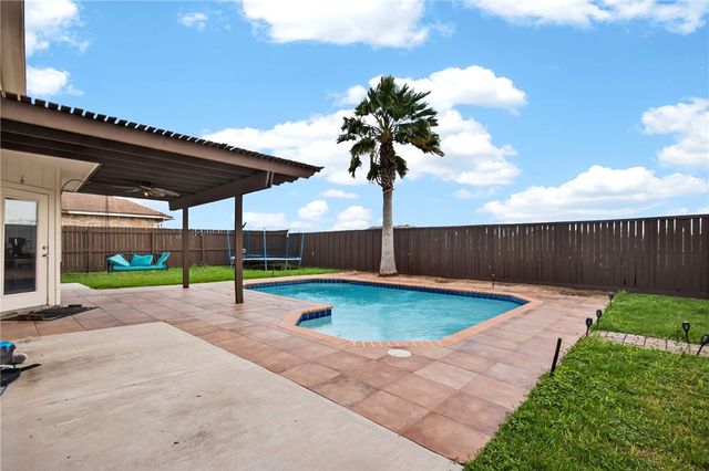 6505 Macarena Dr, Corpus Christi, TX 78414