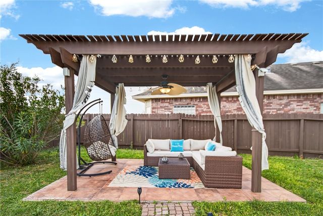 6505 Macarena Dr, Corpus Christi, TX 78414