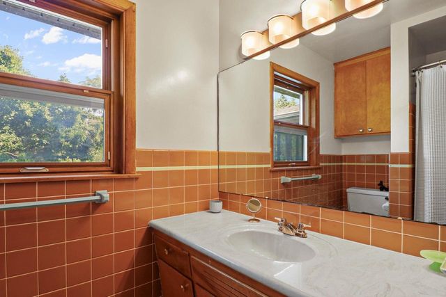 5010 Dorsett Drive, Madison, WI 53711