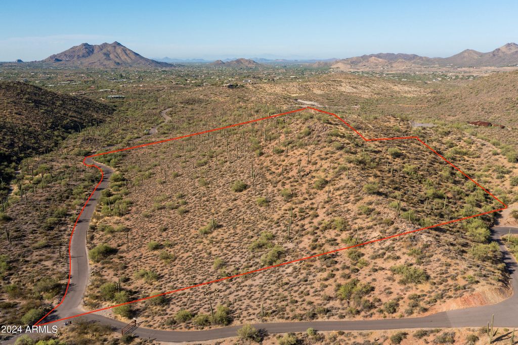 Image 1 of property listing at 42000 N Sierra Vista Road -, Cave Creek, AZ 85331