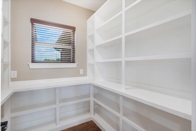 516 Spring Town Road, Van Alstyne, TX 75495