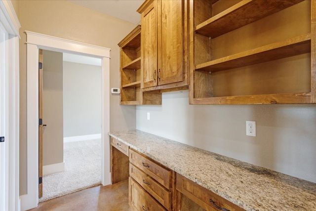 516 Spring Town Road, Van Alstyne, TX 75495