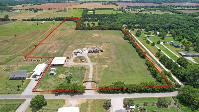 516 Spring Town Road, Van Alstyne, TX 75495