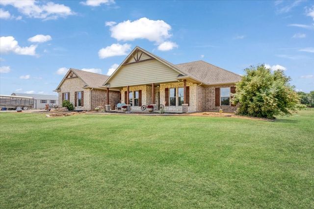 516 Spring Town Road, Van Alstyne, TX 75495