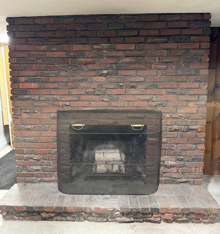 4 Corwin Drive, Derry, NH 03038