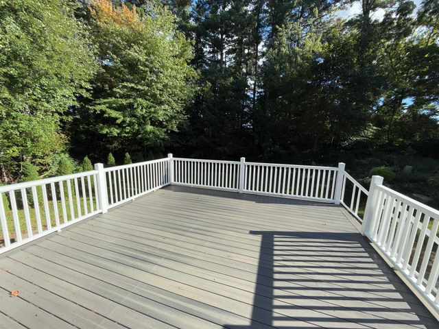 4 Corwin Drive, Derry, NH 03038