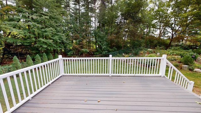 4 Corwin Drive, Derry, NH 03038