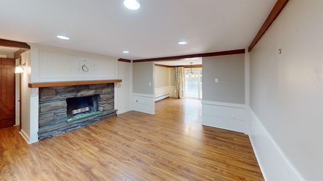 4 Corwin Drive, Derry, NH 03038