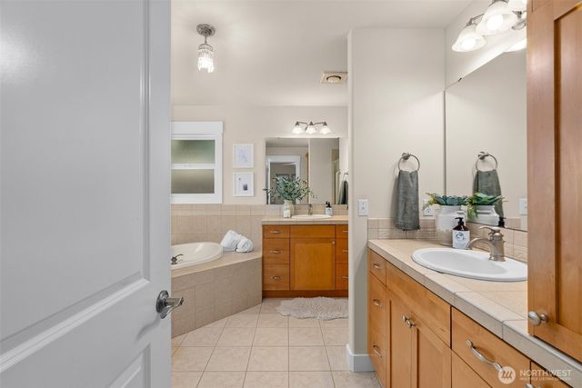 2711 103rd Street Ct NW, Gig Harbor, WA 98332