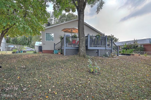 413 West D Street, Elizabethton, TN 37643