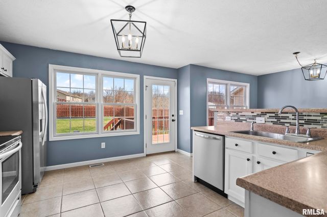 2916 Tanner Road, Springfield, IL 62702