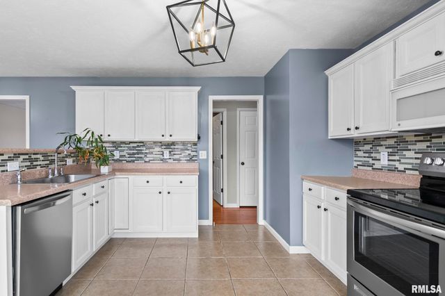 2916 Tanner Road, Springfield, IL 62702