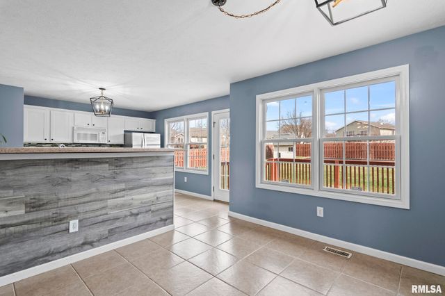 2916 Tanner Road, Springfield, IL 62702