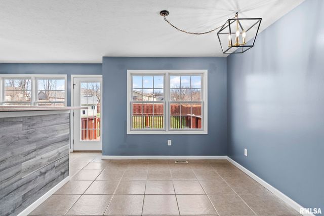 2916 Tanner Road, Springfield, IL 62702