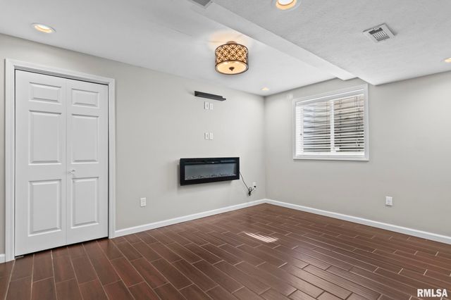 2916 Tanner Road, Springfield, IL 62702