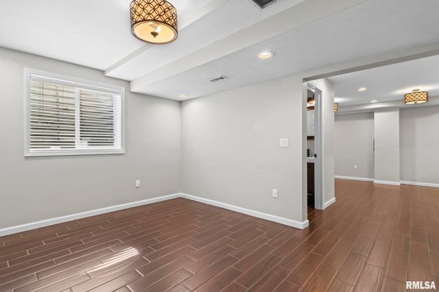 2916 Tanner Road, Springfield, IL 62702