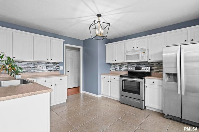 2916 Tanner Road, Springfield, IL 62702