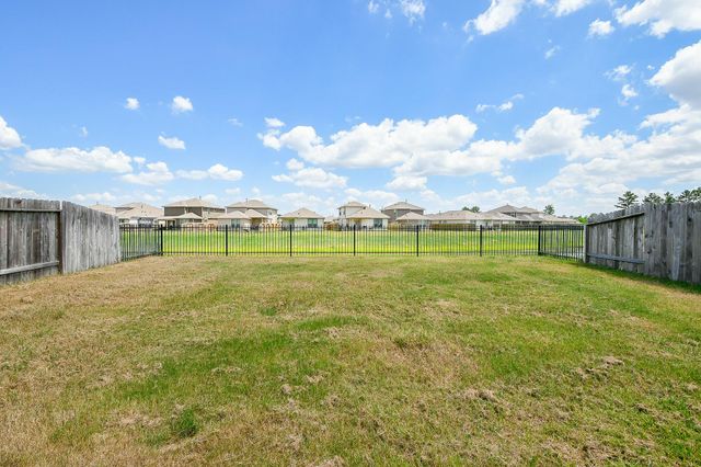 16744 Lonely Pines Drive, Conroe, TX 77302