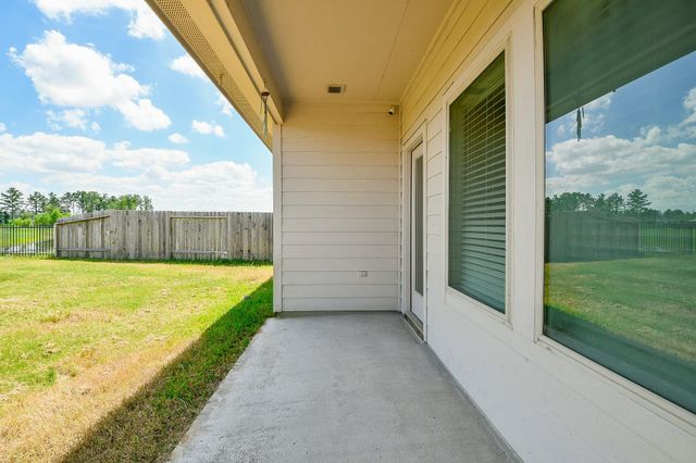 16744 Lonely Pines Drive, Conroe, TX 77302