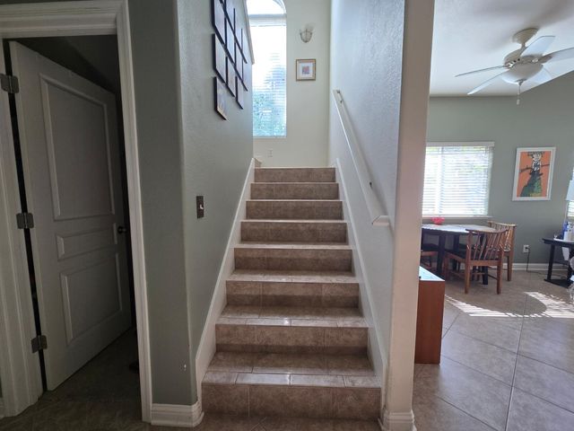 672 Shasta Oaks Cir, Roseville, CA 95678