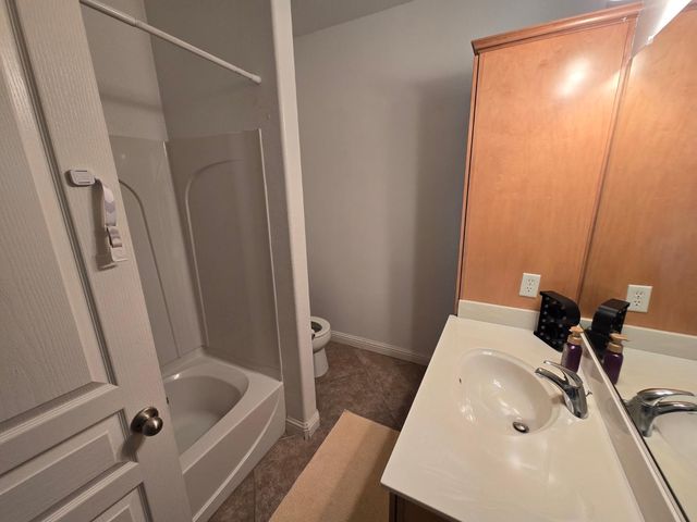 672 Shasta Oaks Cir, Roseville, CA 95678