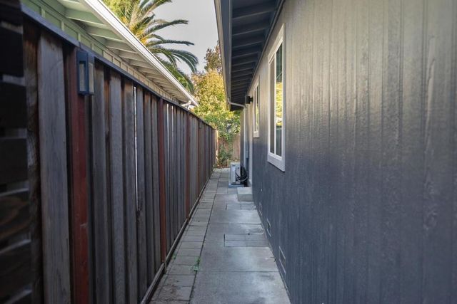 424 5th Avenue, Redwood City, CA 94063