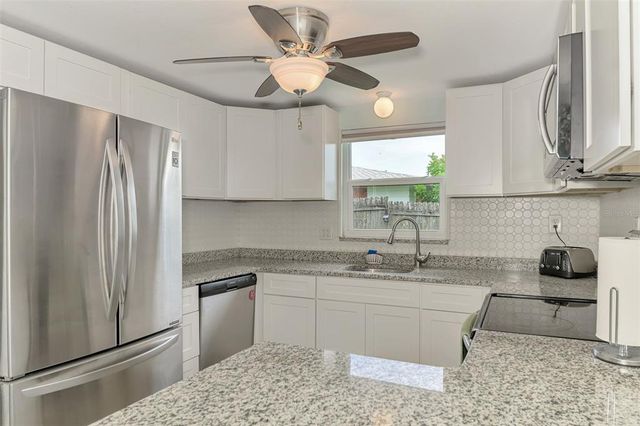2900 SIESTA DRIVE, Venice, FL 34293