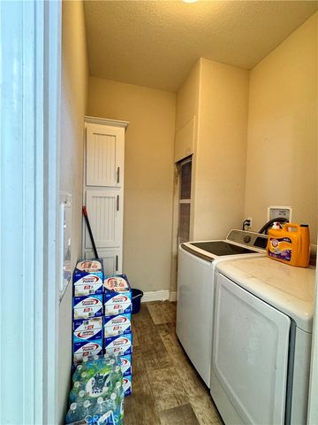 27 Essex Drive, Northridge, CA 91324