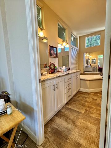 27 Essex Drive, Northridge, CA 91324