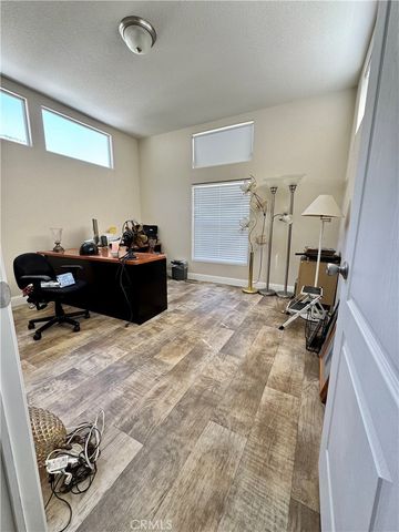 27 Essex Drive, Northridge, CA 91324