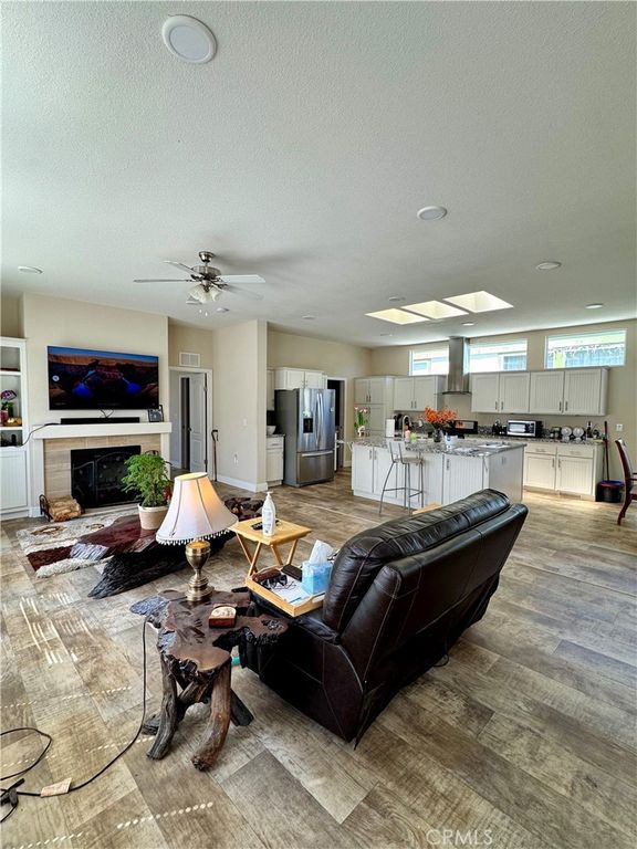 27 Essex Drive, Northridge, CA 91324