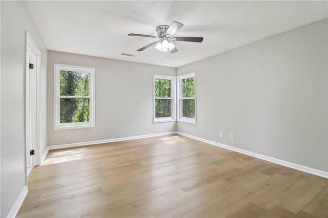 5117 Leland Drive, Stone Mountain, GA 30083