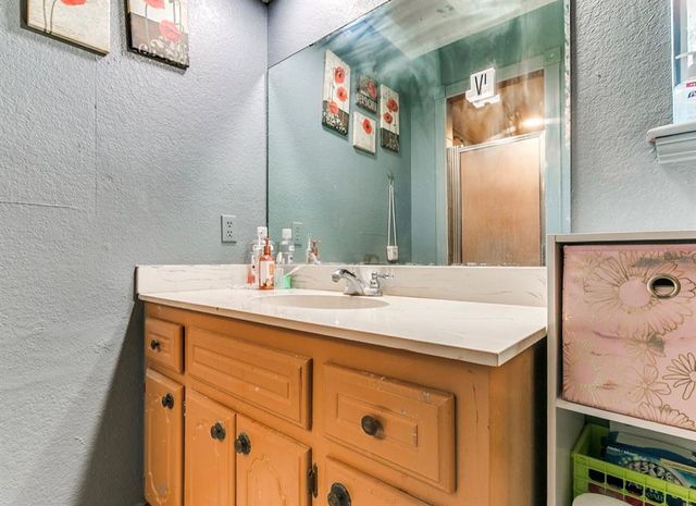 19601 S Rock Creek Road, Shawnee, OK 74801