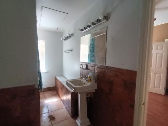 1824 California Ave, Modesto, CA 95358