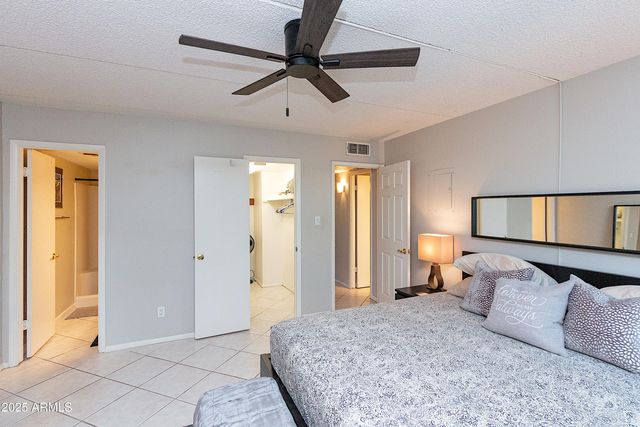 4201 E CAMELBACK Road 51, Phoenix, AZ 85018