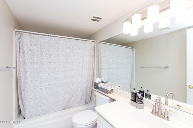 4201 E CAMELBACK Road 51, Phoenix, AZ 85018