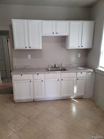15758 Wisconsin Street, Detroit, MI 48238