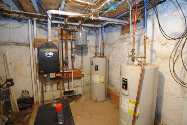 22 Beech Street, Nashua, NH 03060