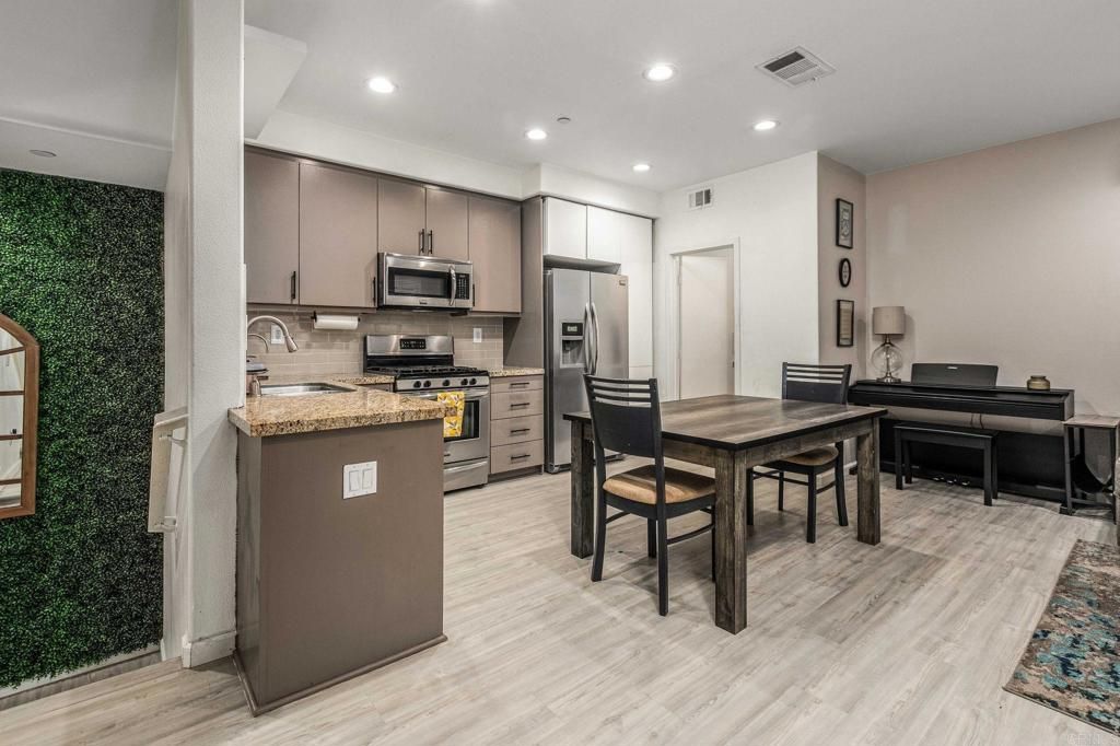 2241 Indus Way, San Marcos, CA 92078 — exterior
