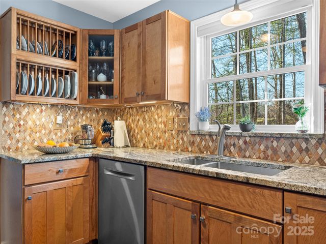 18 Tall Pines Trail, Arden, NC 28704