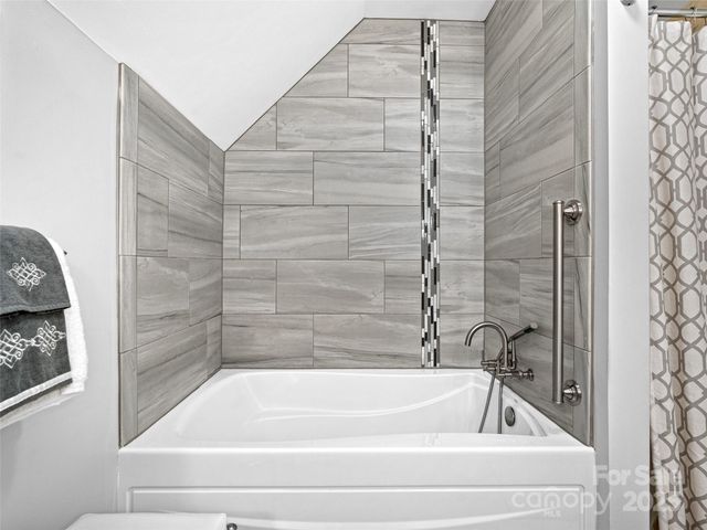 18 Tall Pines Trail, Arden, NC 28704