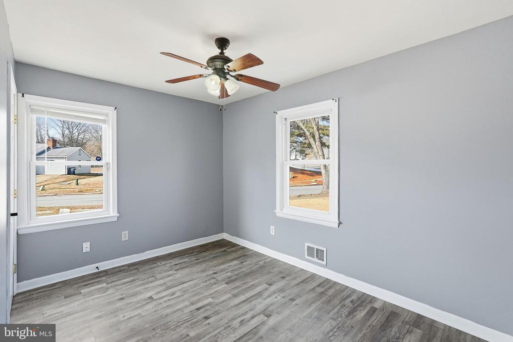 Image 12 of property listing at 13001 WINDBROOK DR, Clinton, MD 20735