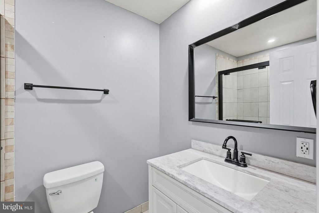 Image 15 of property listing at 13001 WINDBROOK DR, Clinton, MD 20735