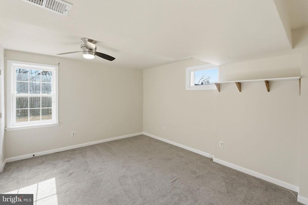 Image 20 of property listing at 13001 WINDBROOK DR, Clinton, MD 20735