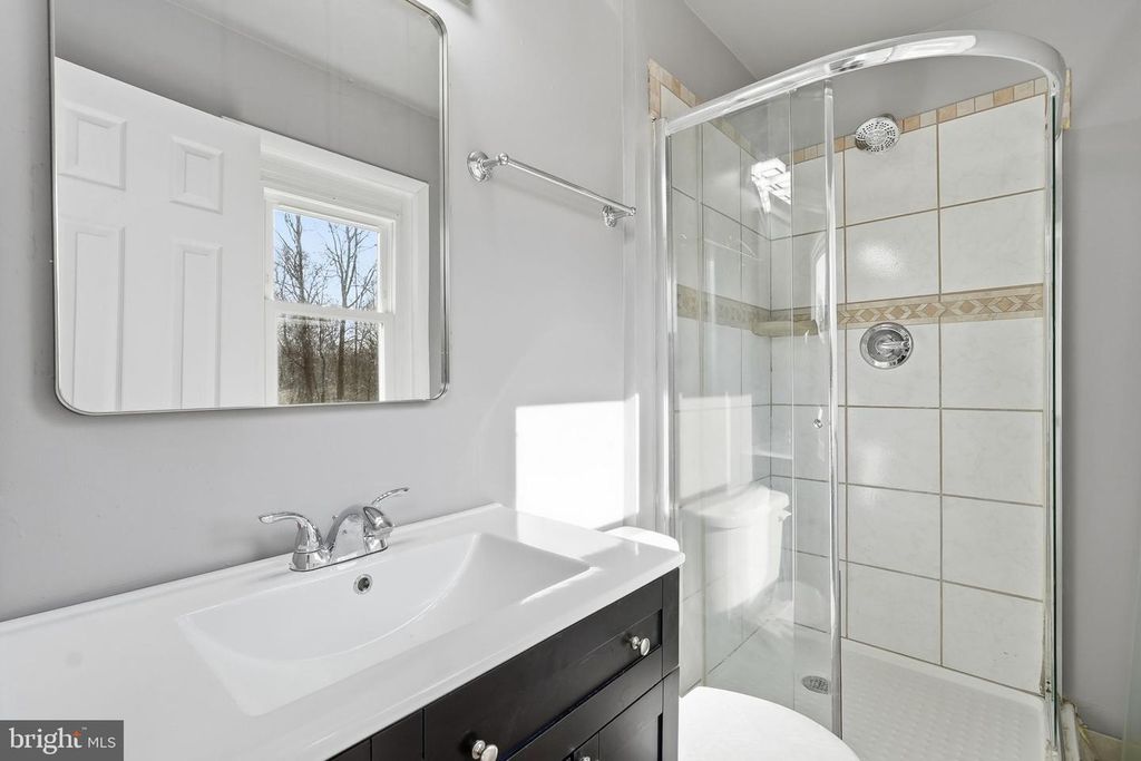 Image 21 of property listing at 13001 WINDBROOK DR, Clinton, MD 20735