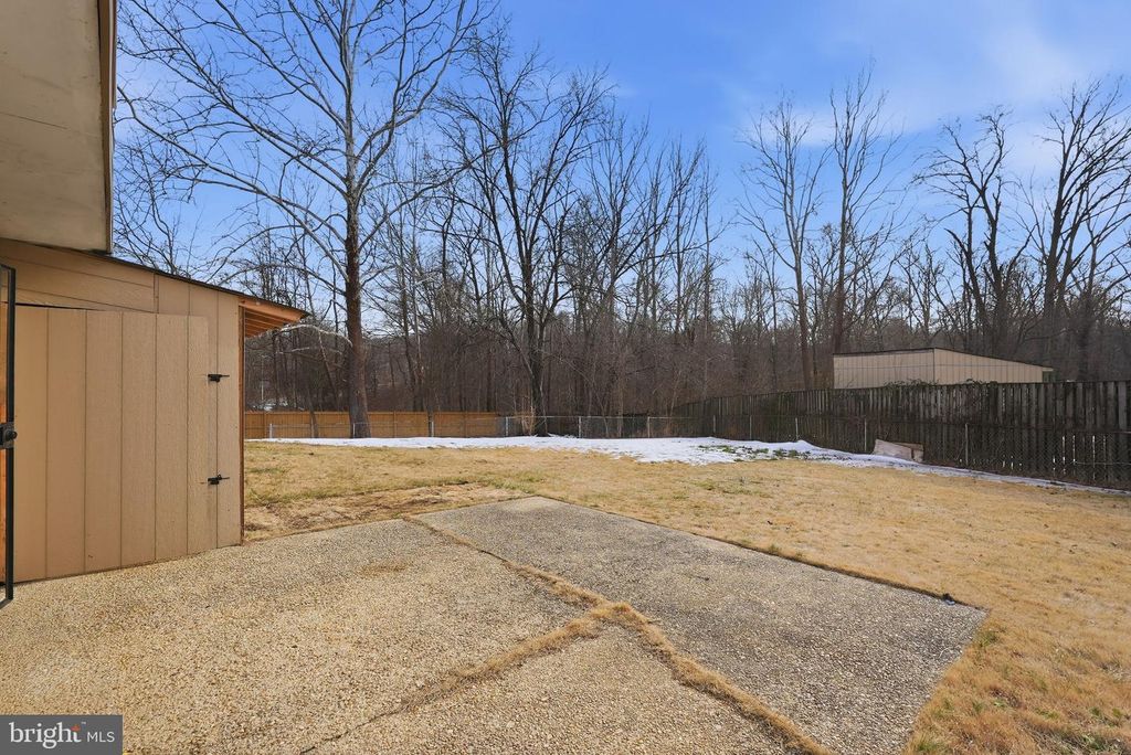 Image 23 of property listing at 13001 WINDBROOK DR, Clinton, MD 20735