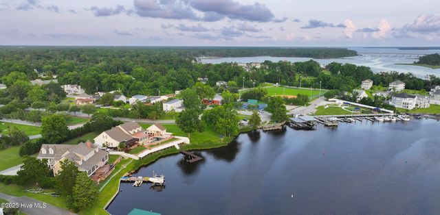 1 Burton Place, Jacksonville, NC 28540