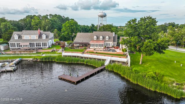 1 Burton Place, Jacksonville, NC 28540