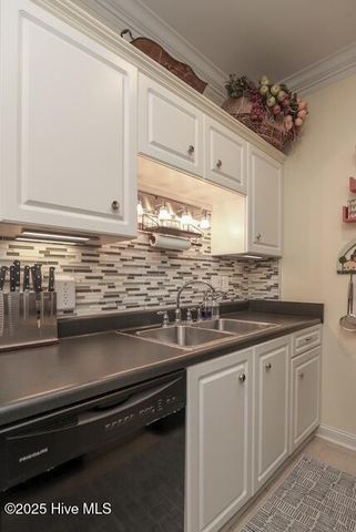 1 Burton Place, Jacksonville, NC 28540